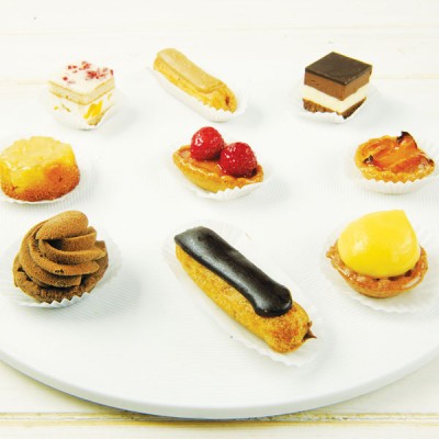 Sweet Petit Fours Selection x 57
