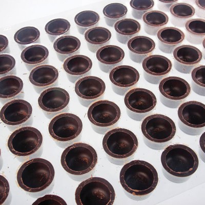 Round Chocolate Cups - Dark x 693