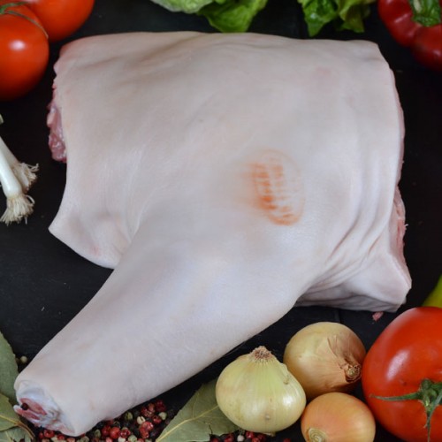 Suckling Pig Forequarter Bone In 2.2kg - 3.8K